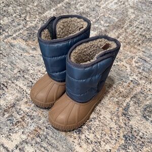 Toddler winter boots. Worn once